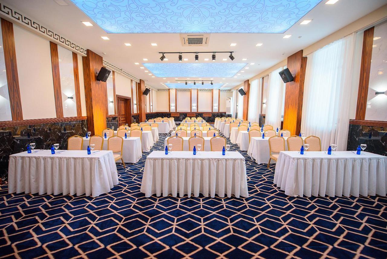 Kazakhstan Hotel อัลมาตี ภายนอก รูปภาพ