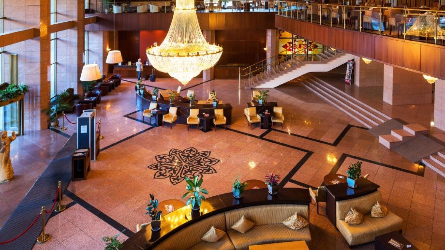 Kazakhstan Hotel อัลมาตี ภายนอก รูปภาพ