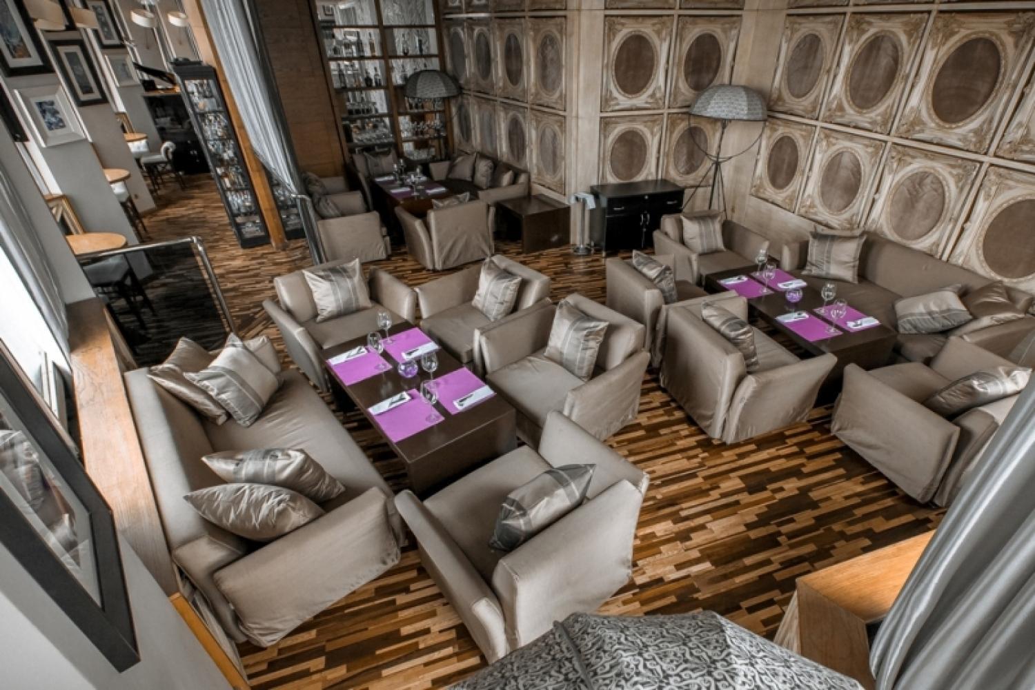 Kazakhstan Hotel อัลมาตี ภายนอก รูปภาพ
