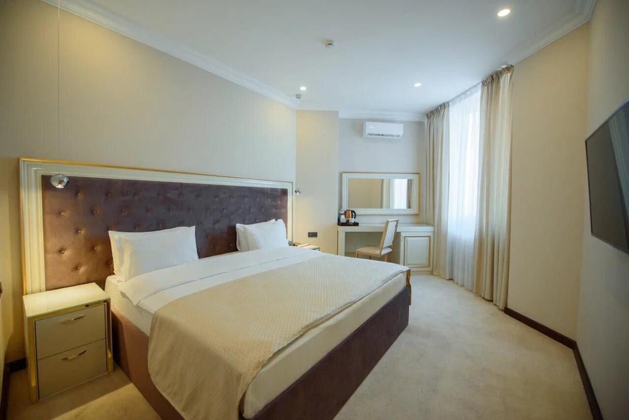 Kazakhstan Hotel อัลมาตี ภายนอก รูปภาพ